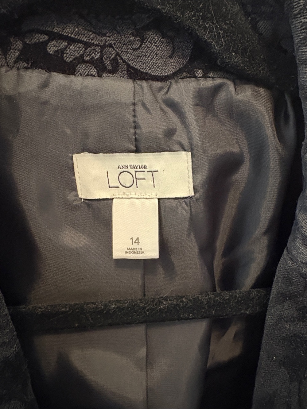 LOFT Black Patterned Velvet Blazer Jacket - Picture 2 of 11